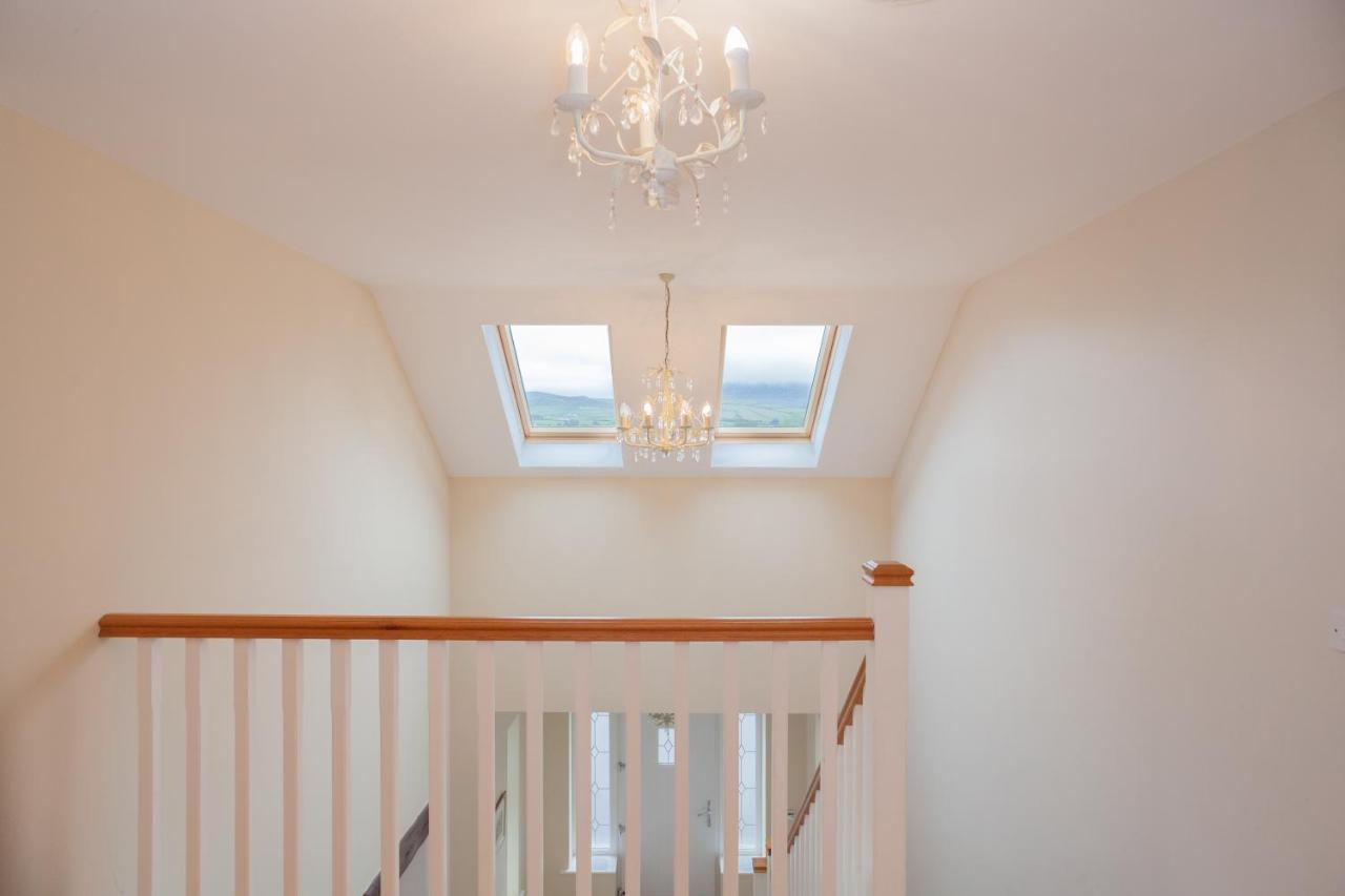 Beautiful Mountain Views & Private Hot Tub Villa Kilcoo Eksteriør bilde