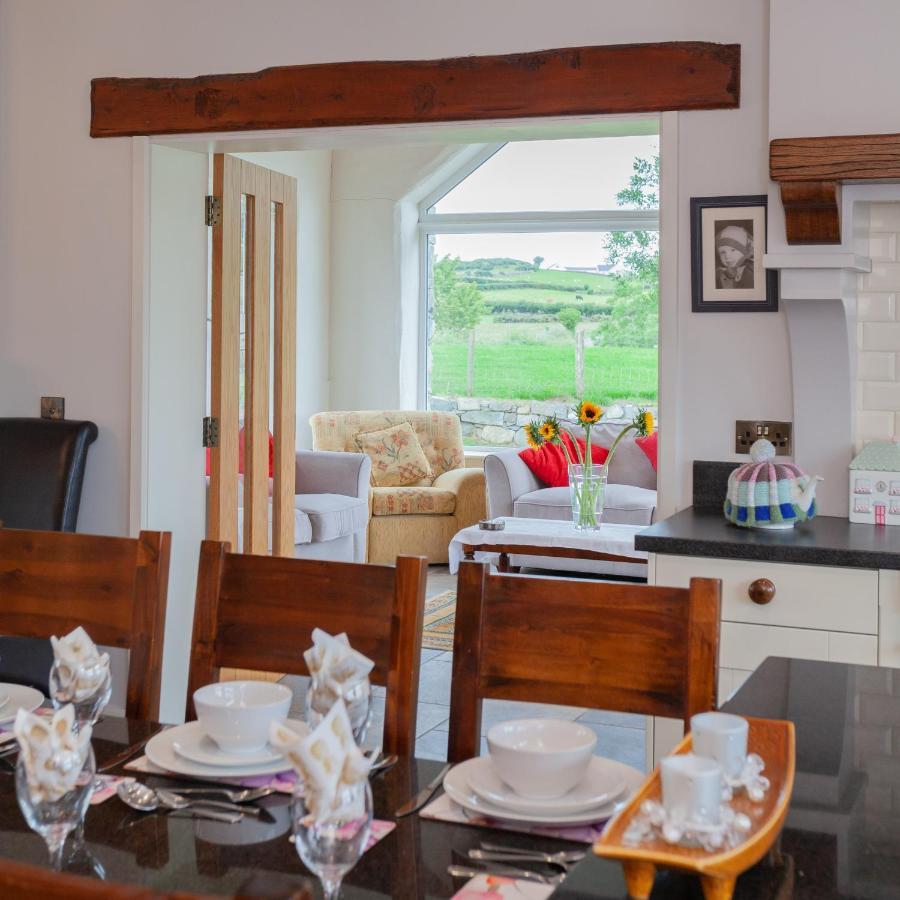 Beautiful Mountain Views & Private Hot Tub Villa Kilcoo Eksteriør bilde