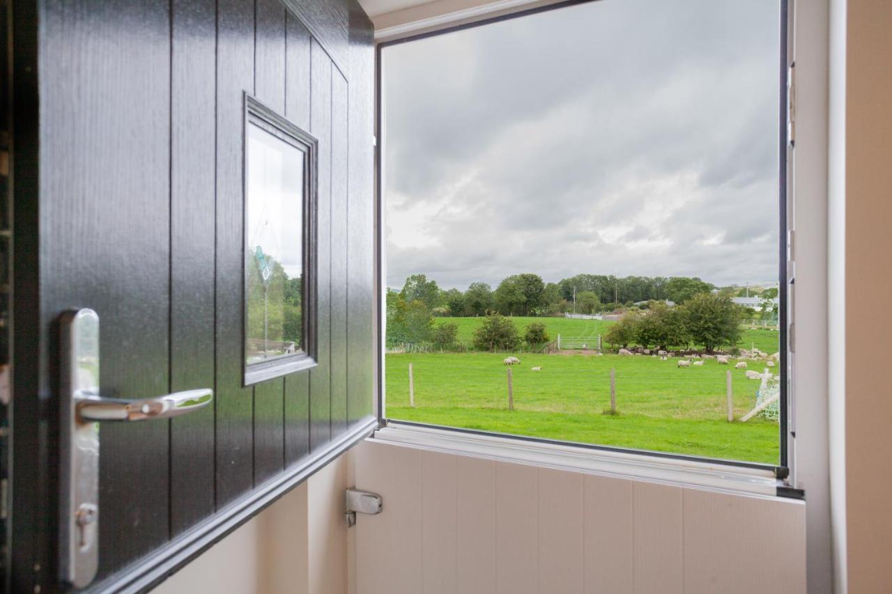 Beautiful Mountain Views & Private Hot Tub Villa Kilcoo Eksteriør bilde