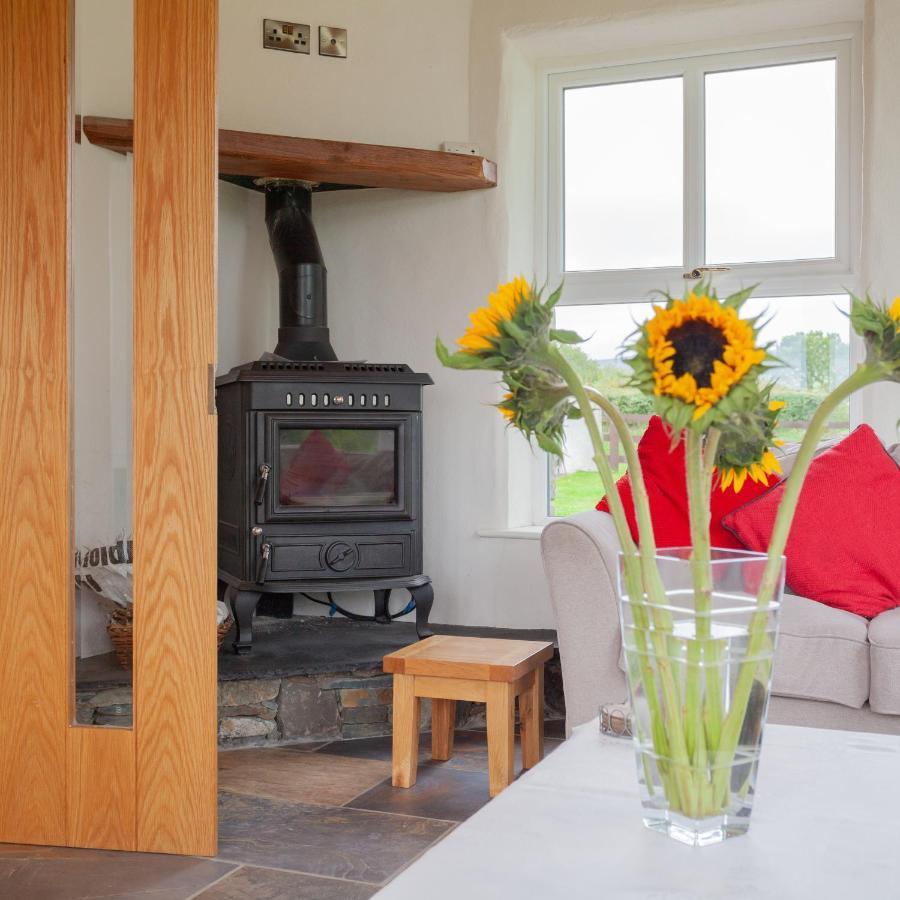 Beautiful Mountain Views & Private Hot Tub Villa Kilcoo Eksteriør bilde
