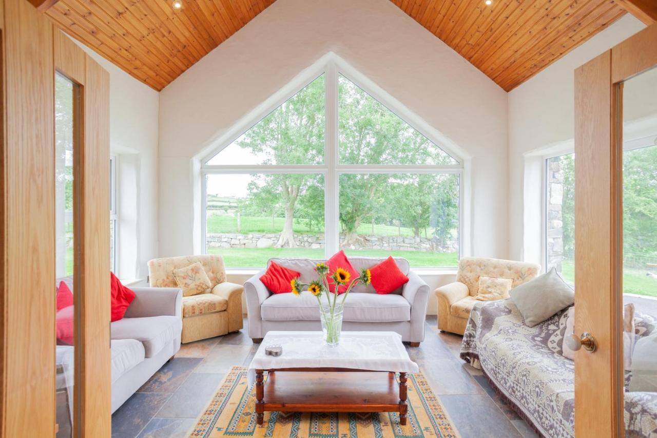 Beautiful Mountain Views & Private Hot Tub Villa Kilcoo Eksteriør bilde