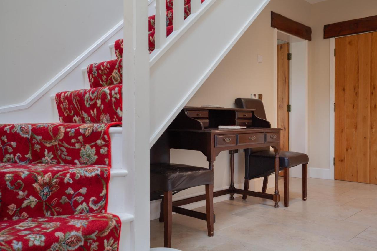 Beautiful Mountain Views & Private Hot Tub Villa Kilcoo Eksteriør bilde