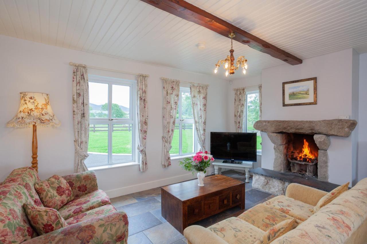 Beautiful Mountain Views & Private Hot Tub Villa Kilcoo Eksteriør bilde