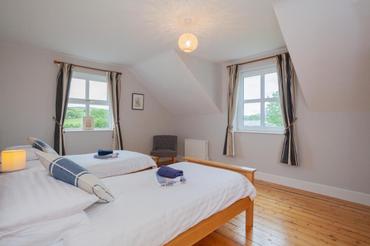 Beautiful Mountain Views & Private Hot Tub Villa Kilcoo Eksteriør bilde